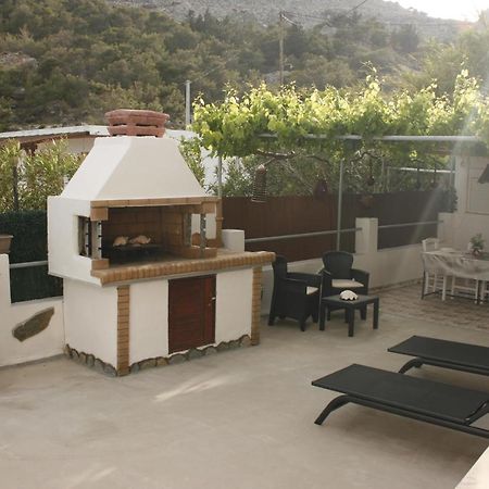 Kiki Stegna Apartment Archangelos  Bagian luar foto