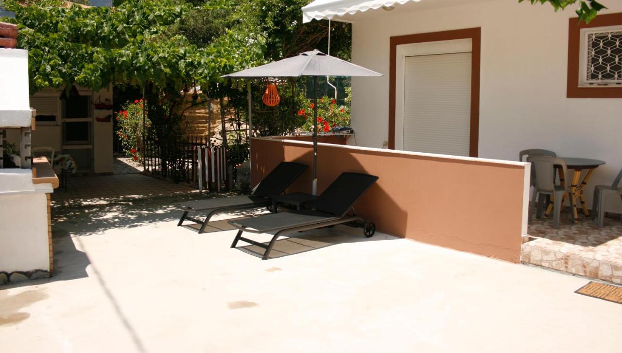 Kiki Stegna Apartment Archangelos  Bagian luar foto